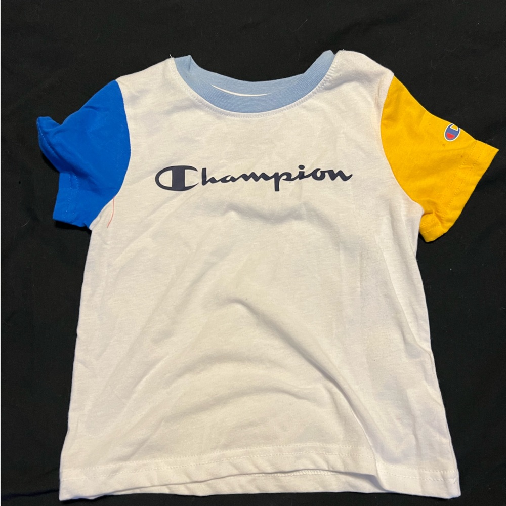 Graphic tee